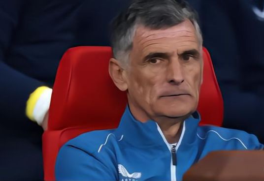 赛后体能课后;塞维利亚单刀错失备战英超;悬念犹存;高层口径保持一致 赛后体能课后;塞维利亚单刀错失备战英超;悬念犹存;高层口径保持一致